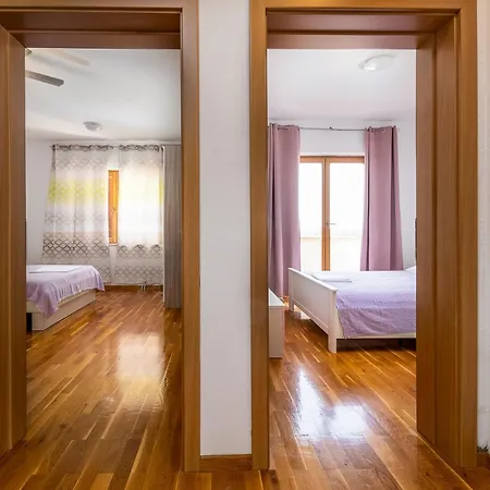 Three Bedroom House Дом отдыха